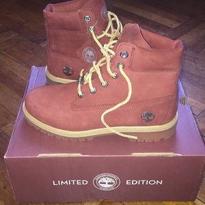 NEW Limited Edition Burgundy Timberland Boots